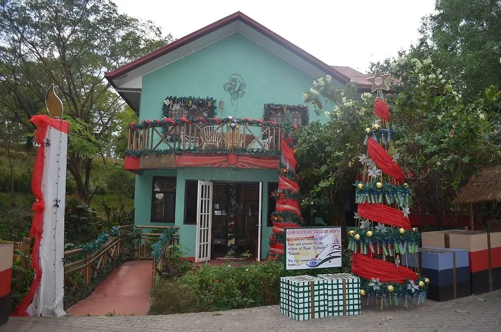 Paradise Ranch Eco Tourism Park Mabalacat 2*,  Philippines