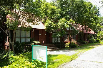 Paradise Ranch Eco Tourism Park Mabalacat 2*,