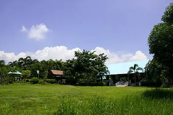 Paradise Ranch Eco Tourism Park Mabalacat Hotel