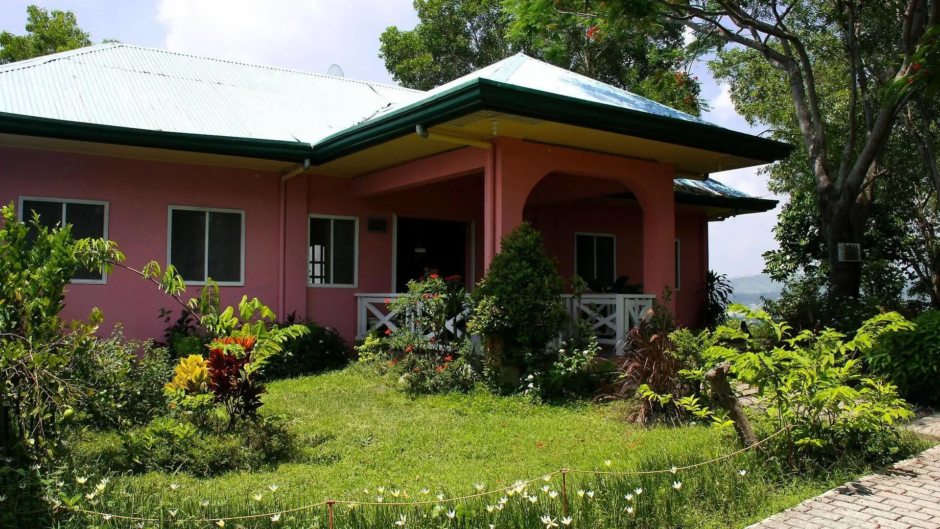 ** Hotel Paradise Ranch Eco Tourism Park Mabalacat Philippines