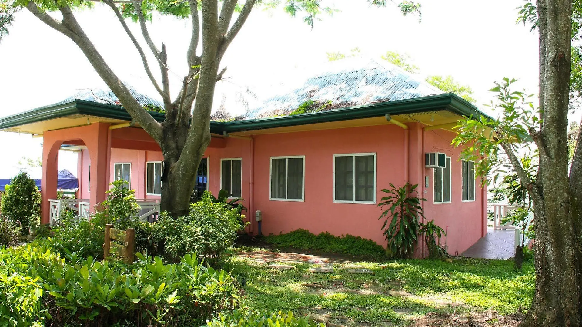 Paradise Ranch Eco Tourism Park Mabalacat