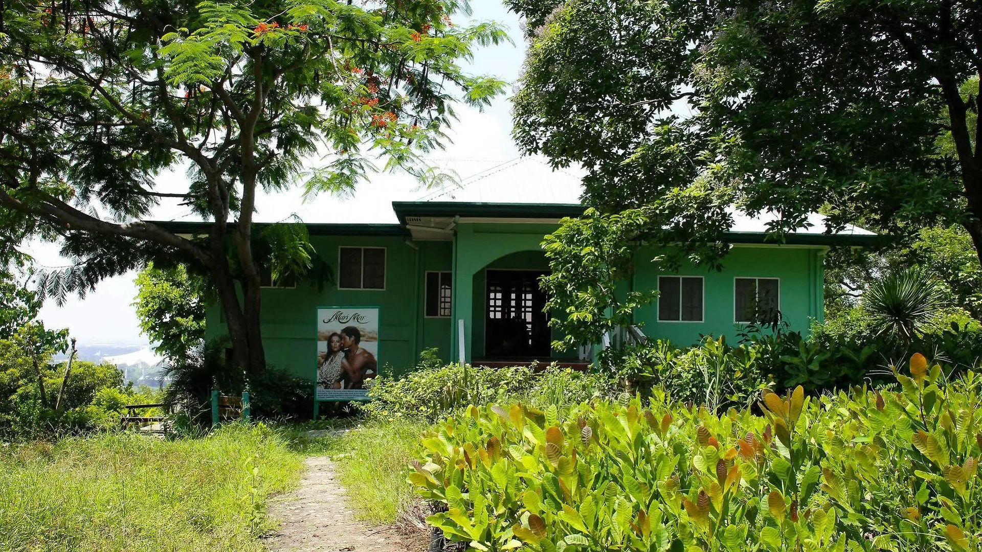 Paradise Ranch Eco Tourism Park Mabalacat 2*,  Philippines