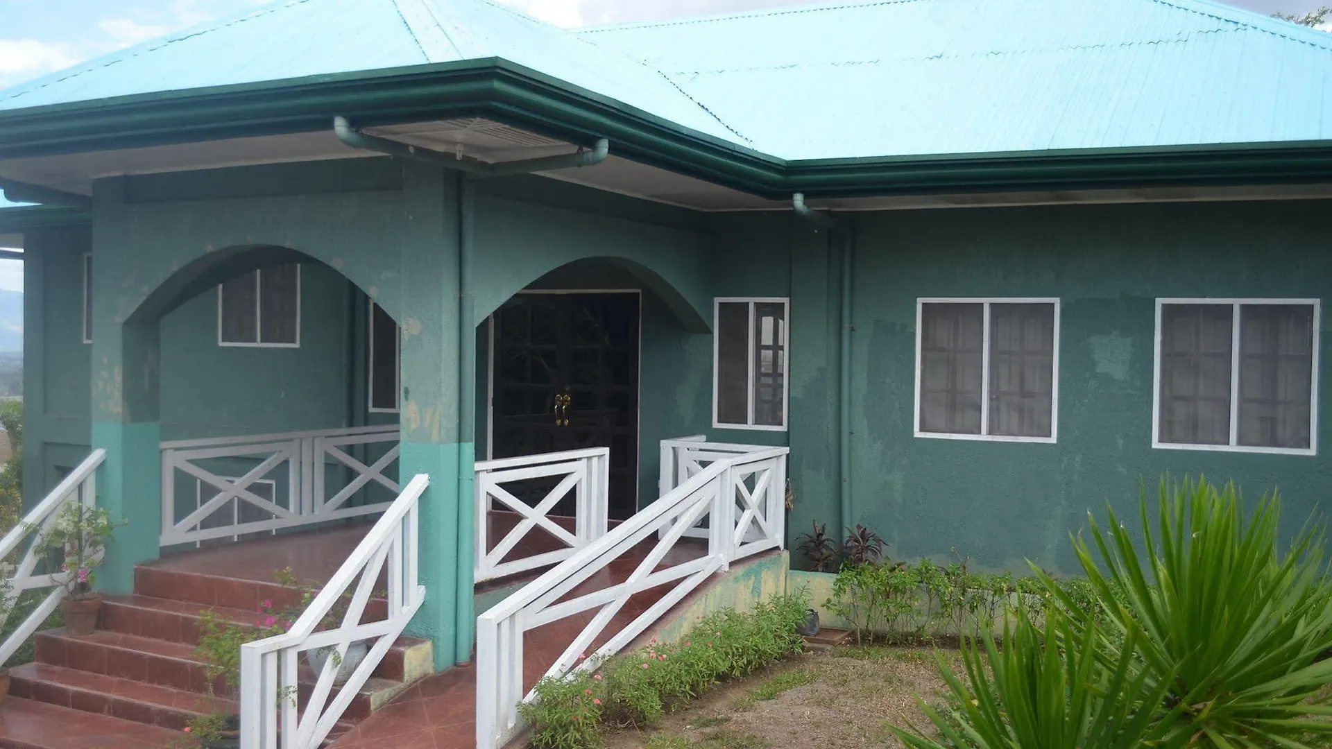 Paradise Ranch Eco Tourism Park Mabalacat 2*,