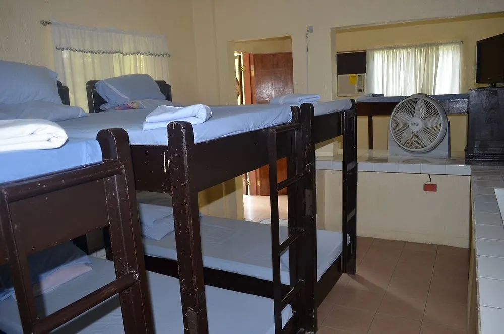 ** Hotel Paradise Ranch Eco Tourism Park Mabalacat Filipíny
