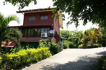 Paradise Ranch Eco Tourism Park Mabalacat 2*,  Filipíny